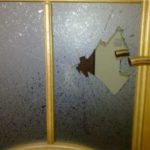 Замена разбитого стекла в любой конструкции двери